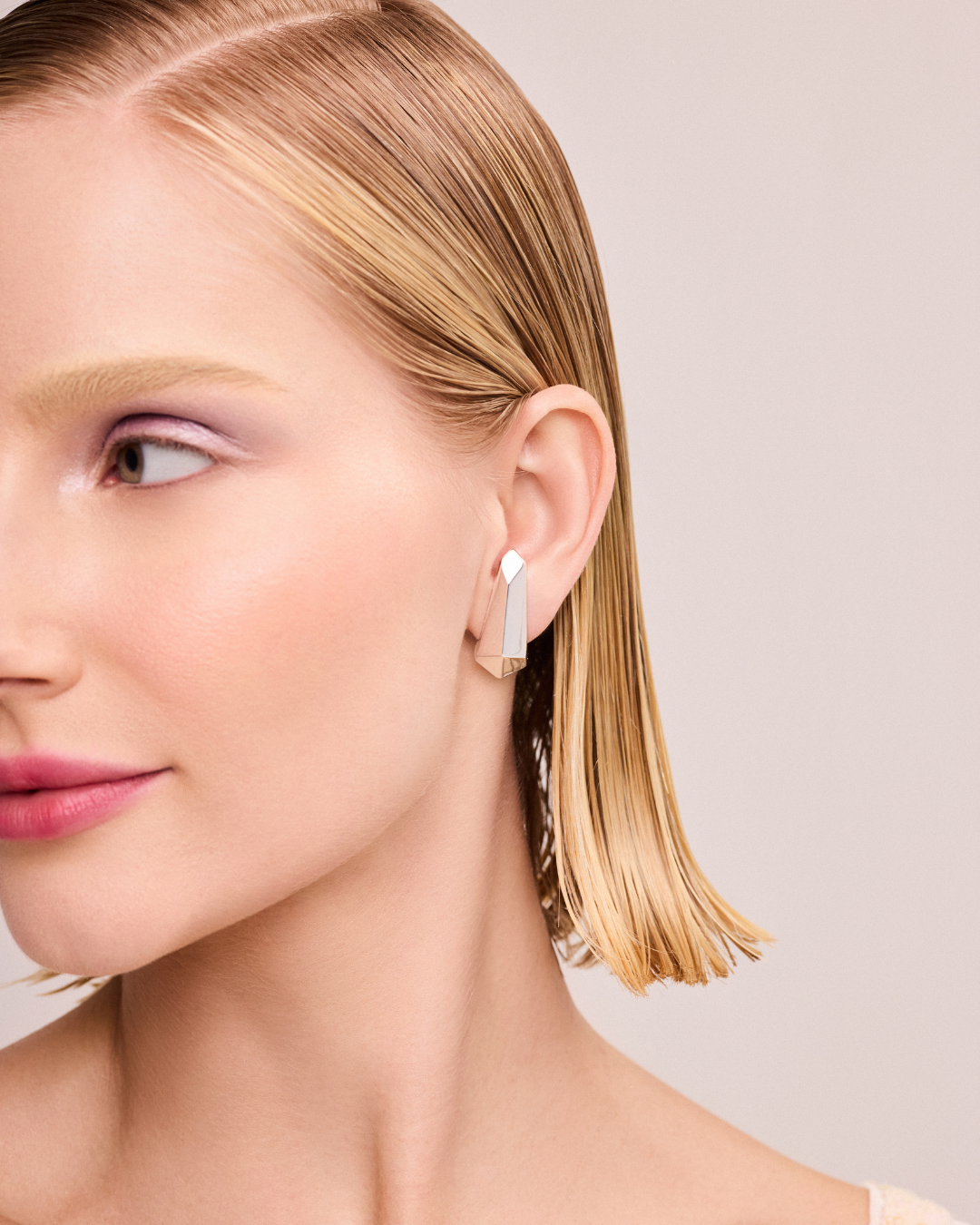 Prisma Earhook