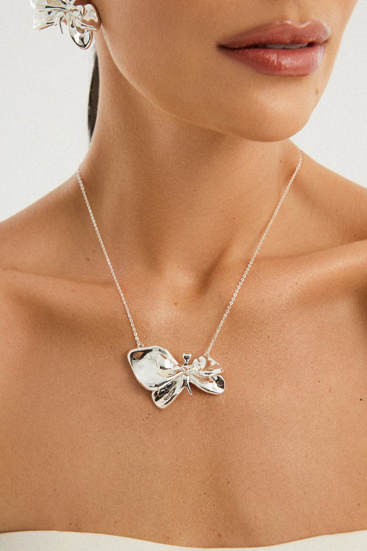 Flora Necklace